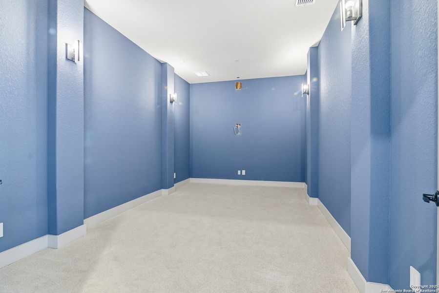 Spacious, unfurnished interior of a new home in Ventana - 60', Bulverde (Image 24).