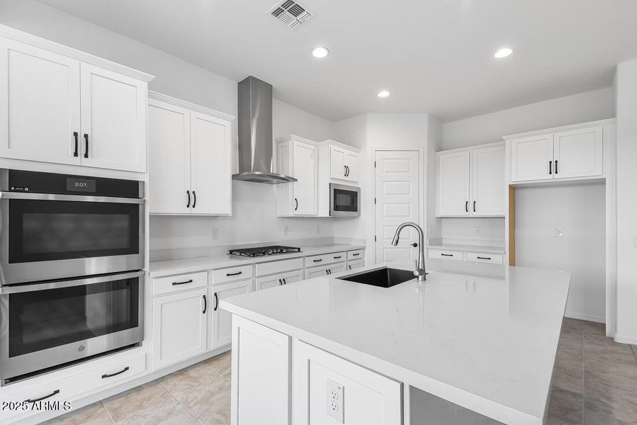 17819 W PASADENA - Ready Now!