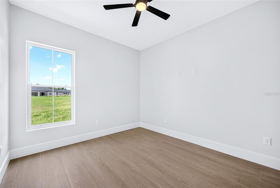 Spacious, unfurnished interior of a new home in , Dade City (Image 60).
