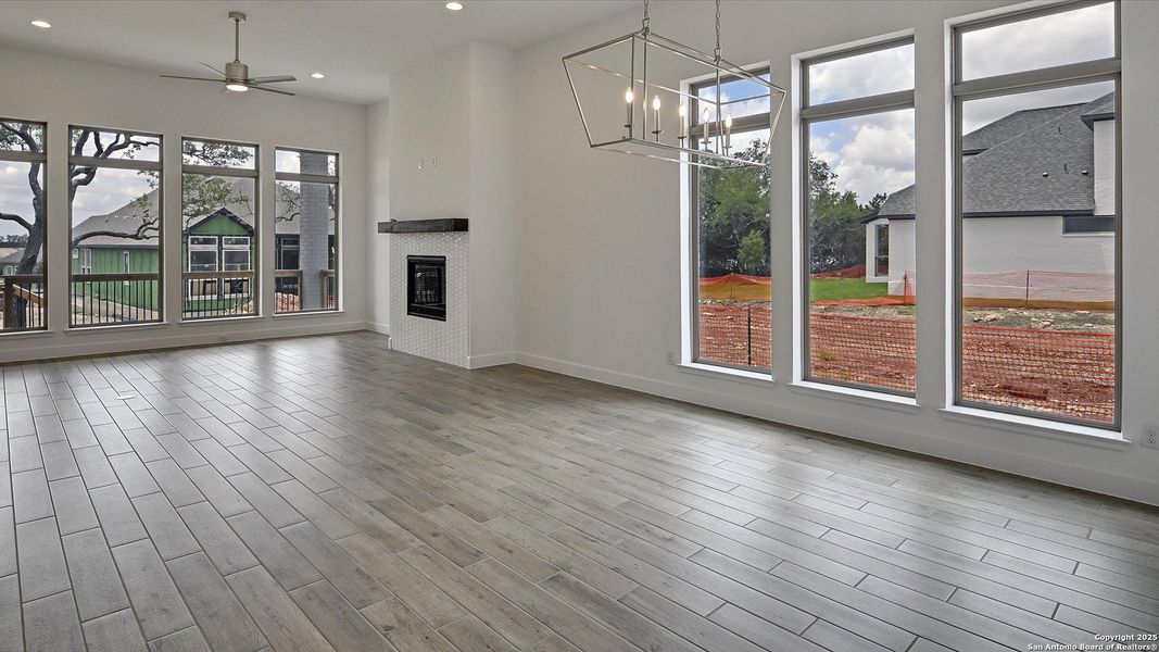 Image 35 of a home in Esperanza 60'.