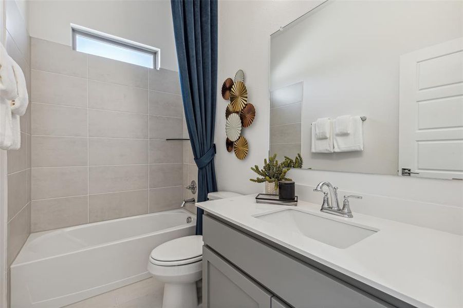 Furnished interior view inside a new home in Painted Tree, McKinney (Image 17). Furnished interior view inside a new home in Painted Tree, McKinney (Image 17).