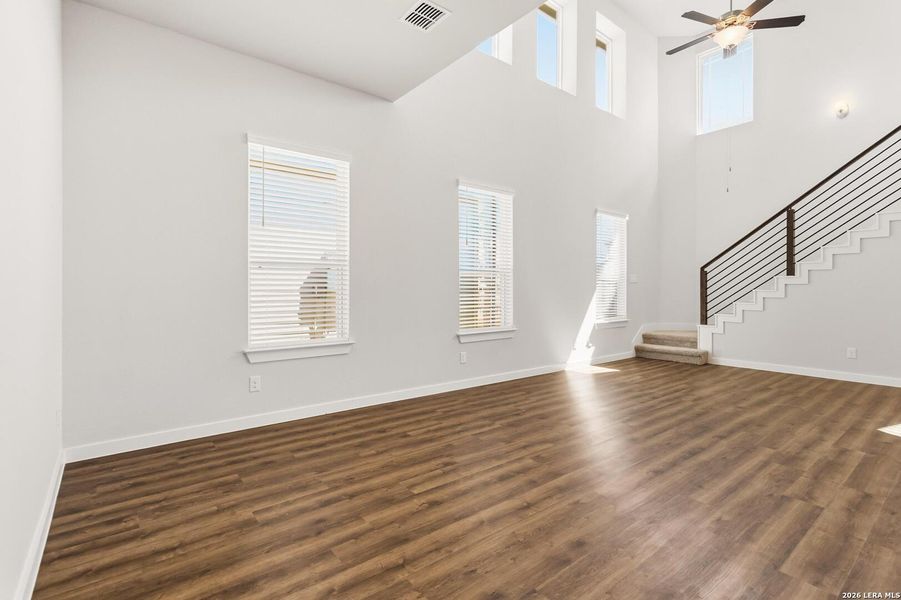 Spacious, unfurnished interior of a new home in Applewhite Meadows, San Antonio (Image 14).