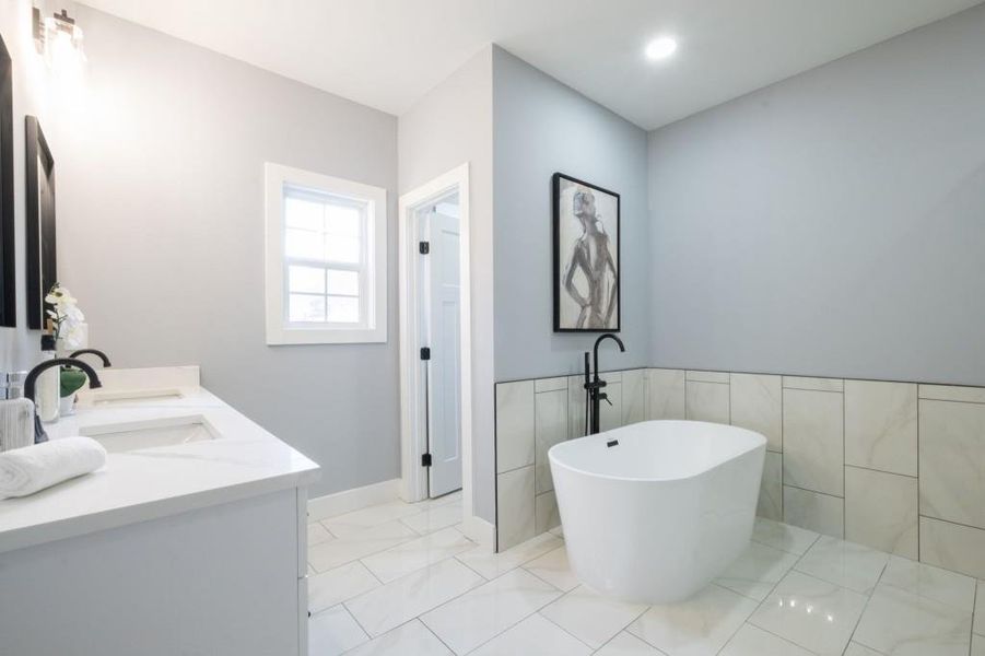 Furnished interior view inside a new home in , Fairburn (Image 42).