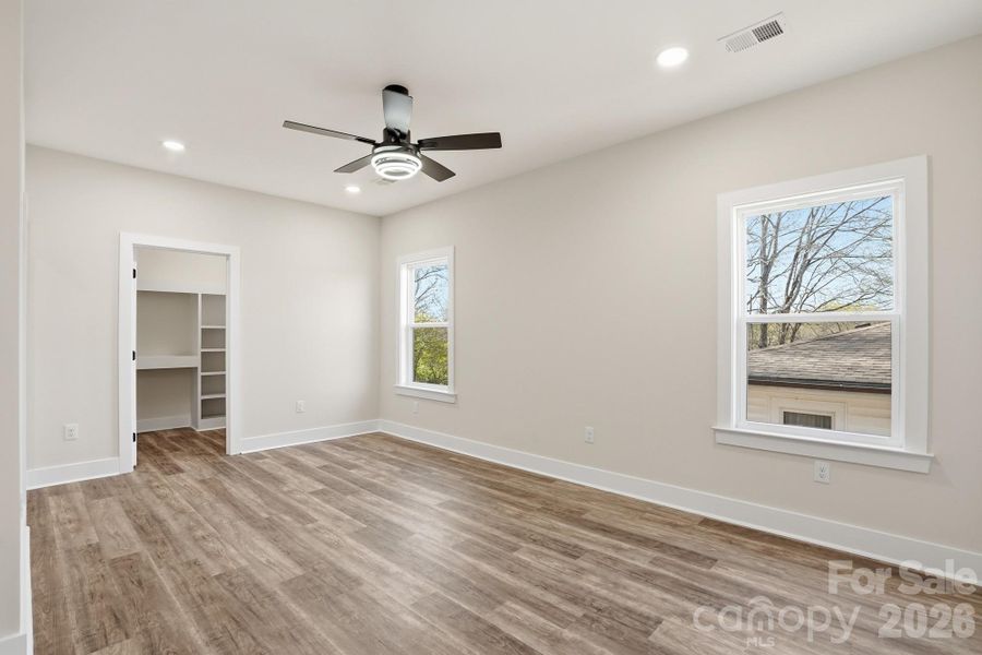 Spacious, unfurnished interior of a new home in , Concord (Image 42).