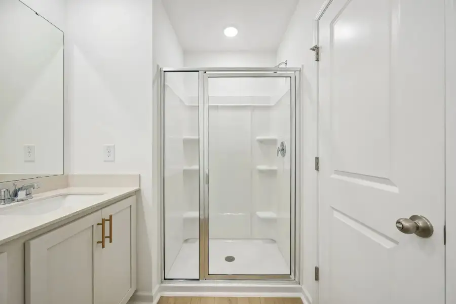 Representative images and renderings are for illustrative purposes. Actual structural options and design finishes of home may vary.