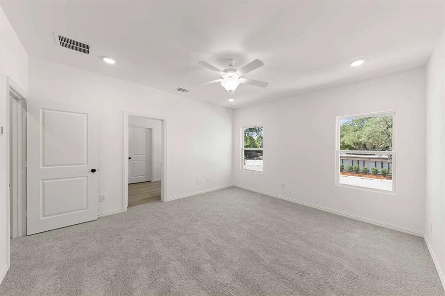 Spacious, unfurnished interior of a new home in Sereno Oaks at Buckner Terrace, Dallas (Image 12). Spacious, unfurnished interior of a new home in Sereno Oaks at Buckner Terrace, Dallas (Image 12).