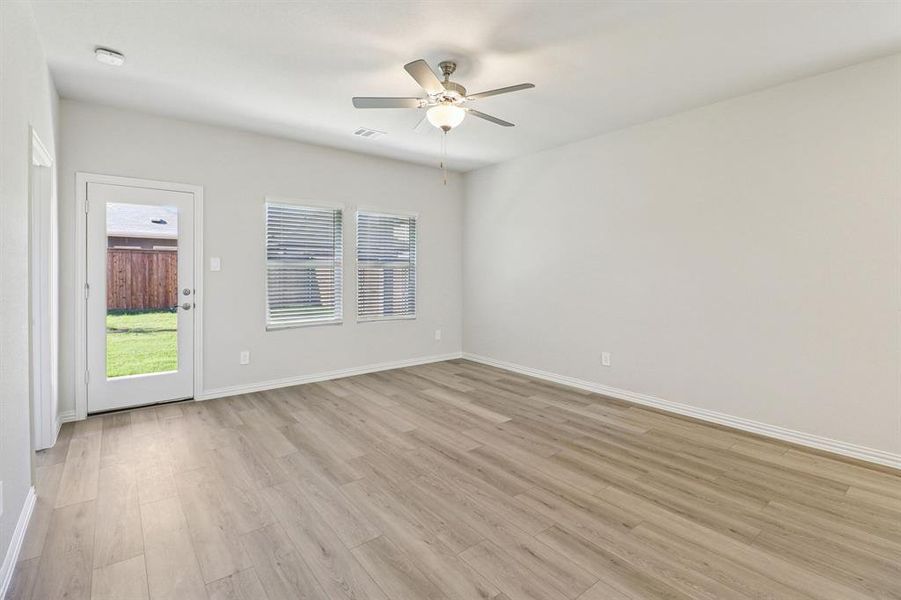 Photo is not of the actual home, but is an inspirational photo of builder’s model home and may depict options, furnishings, and/or decorator features that are not included. Photo is not of the actual home, but is an inspirational photo of builder’s model home and may depict options, furnishings, and/or decorator features that are not included.