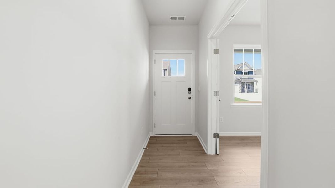 Spacious, unfurnished interior of a new home in Woodglen, Piedmont (Image 15).
