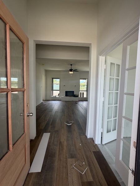 Spacious, unfurnished interior of a new home in Stoneview, Glen Rose (Image 5). Spacious, unfurnished interior of a new home in Stoneview, Glen Rose (Image 5).