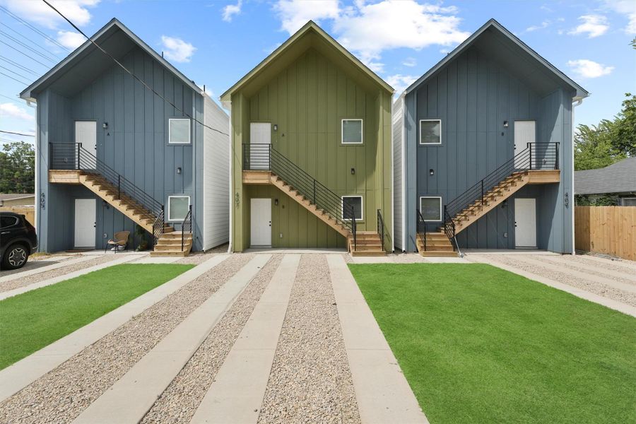 Front exterior of a new home in , Houston, TX, highlighting curb appeal (Image 1). Front exterior of a new home in , Houston, TX, highlighting curb appeal (Image 1).