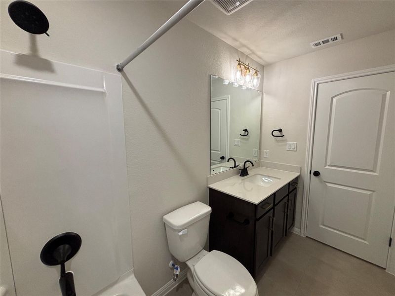 Furnished interior view inside a new home in Cannon Ranch 45s, Dripping Springs (Image 16).