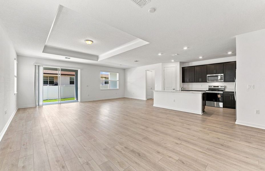 Spacious, unfurnished interior of a new home in Marion Ranch, Ocala (Image 16).