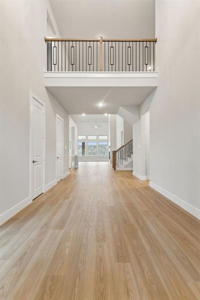 Spacious, unfurnished interior of a new home in Painted Tree Lakeside, McKinney (Image 16).