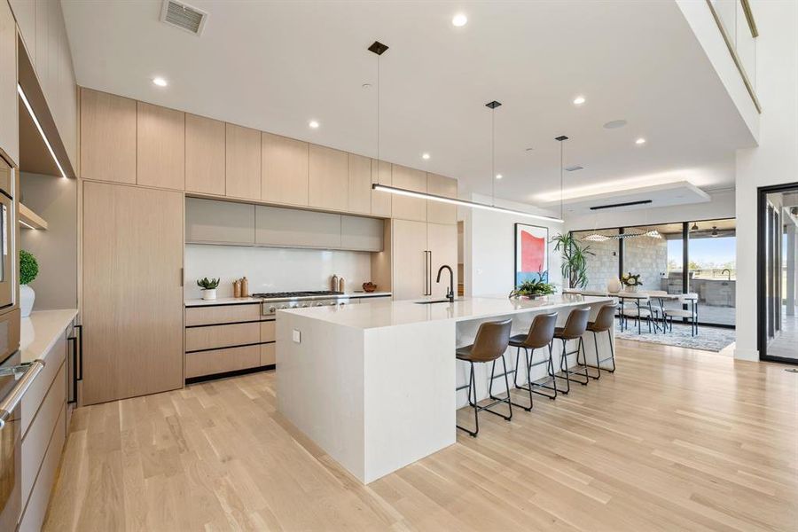 Kitchen and living integration designed for effortless entertaining. Kitchen and living integration designed for effortless entertaining.