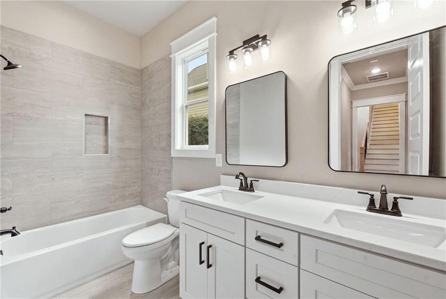 Furnished interior view inside a new home in , Jefferson (Image 15).