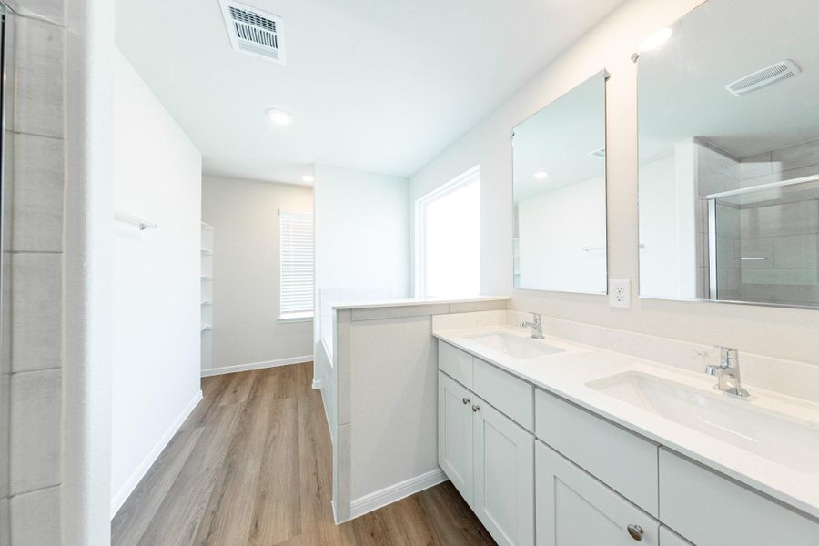 Furnished interior view inside a new home in Bammel Oaks, Houston (Image 10).