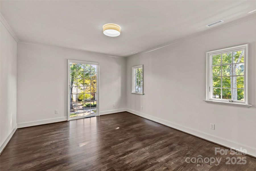 Spacious, unfurnished interior of a new home in , Charlotte (Image 40).