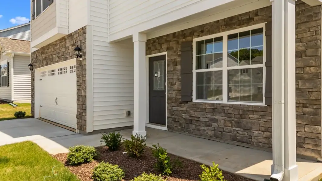 Exterior details and patio area of a home in Hunter Hill, Rocky Mount (Image 3).
