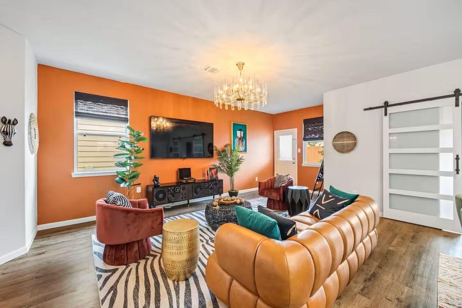 Furnished interior view inside a new home in Imperial Heights, Houston (Image 28). Furnished interior view inside a new home in Imperial Heights, Houston (Image 28).