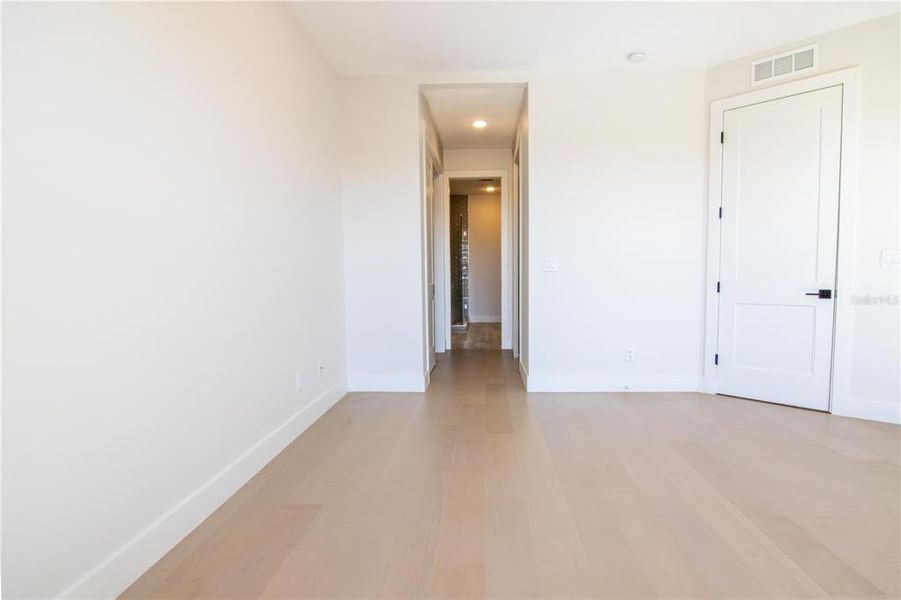 Spacious, unfurnished interior of a new home in , St. Petersburg (Image 24). Spacious, unfurnished interior of a new home in , St. Petersburg (Image 24).