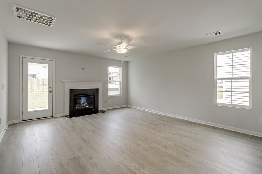 Spacious, unfurnished interior of a new home in Winston Point, Gilbert (Image 16). Spacious, unfurnished interior of a new home in Winston Point, Gilbert (Image 16).
