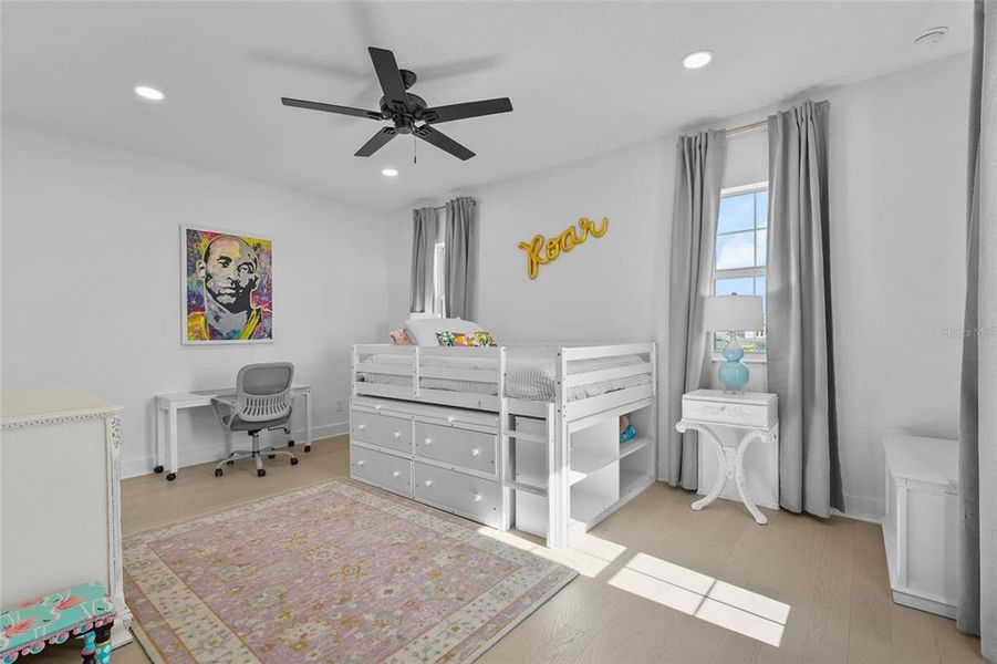 Furnished interior view inside a new home in , Lakewood Ranch (Image 46).