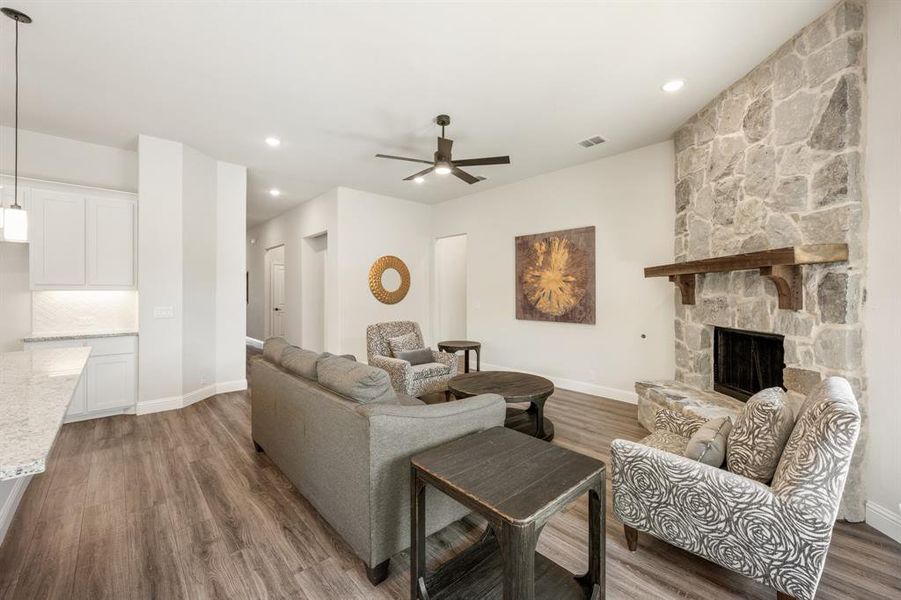 Furnished interior view inside a new home in Ridge Ranch Classic 50, Mesquite (Image 9). Furnished interior view inside a new home in Ridge Ranch Classic 50, Mesquite (Image 9).