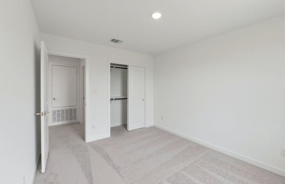 Spacious, unfurnished interior of a new home in Wolf Ranch, Georgetown (Image 33). Spacious, unfurnished interior of a new home in Wolf Ranch, Georgetown (Image 33).