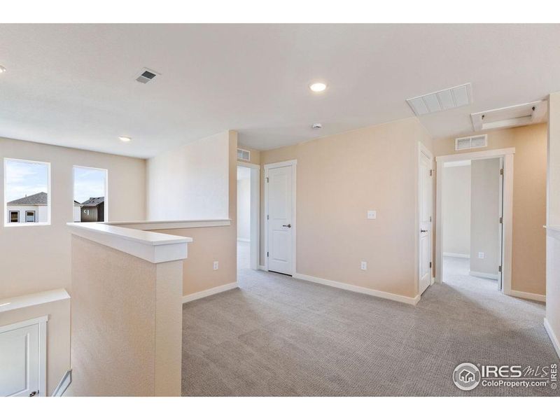 Spacious, unfurnished interior of a new home in , Fort Collins (Image 13).