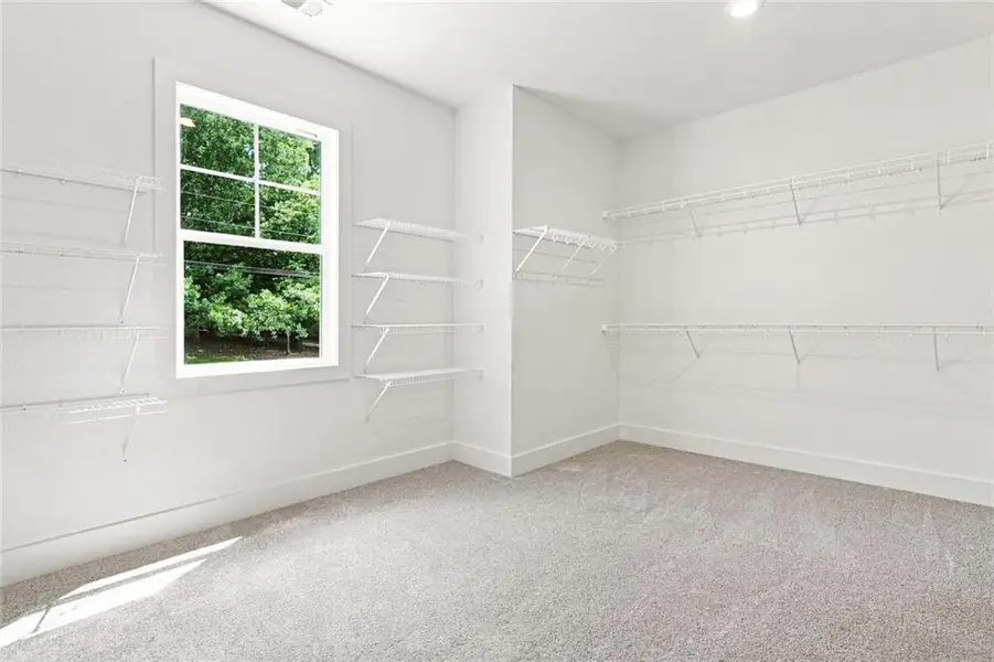 Spacious, unfurnished interior of a new home in , Marietta (Image 38).