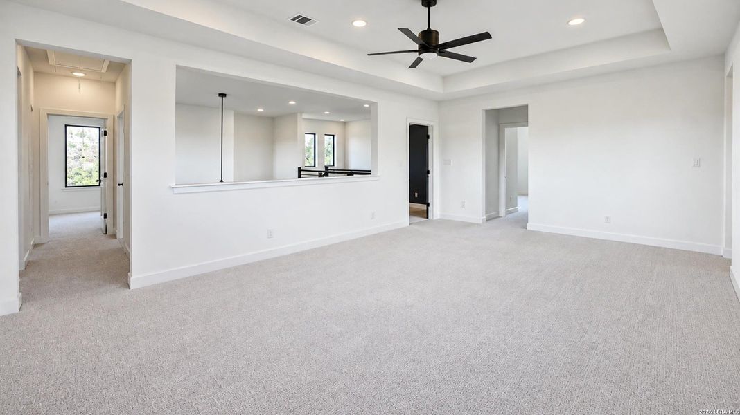 Spacious, unfurnished interior of a new home in , New Braunfels (Image 26).