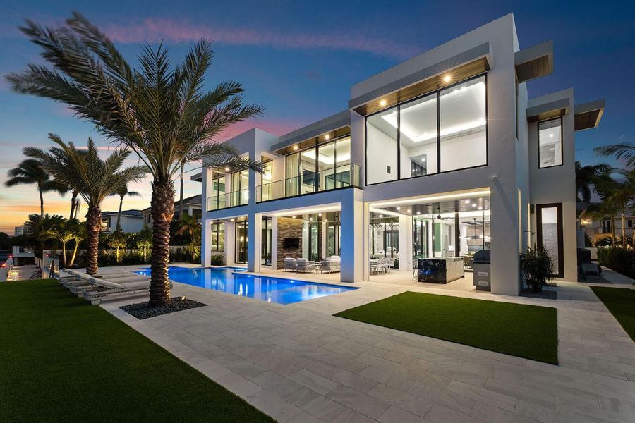 169_Coconut_Palm_Road_Dusk_14