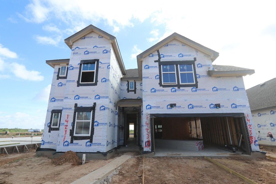 Two story home with 5 bedrooms, 4.5 baths, and 3 car tandem garage Two story home with 5 bedrooms, 4.5 baths, and 3 car tandem garage