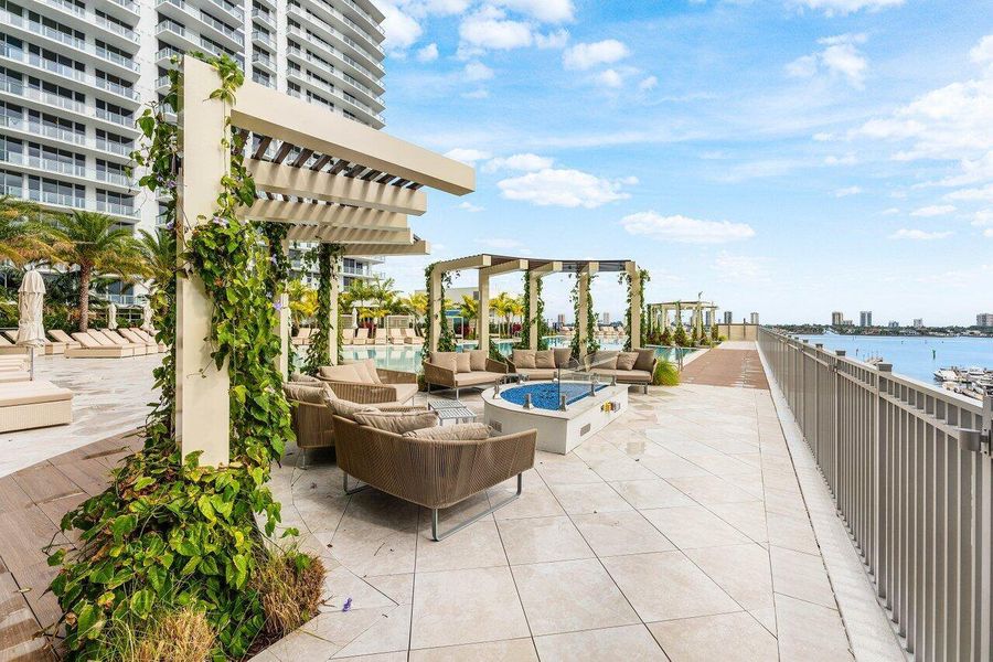 046-220LakeShoreDrive-702-LakePark-FL-33 046-220LakeShoreDrive-702-LakePark-FL-33