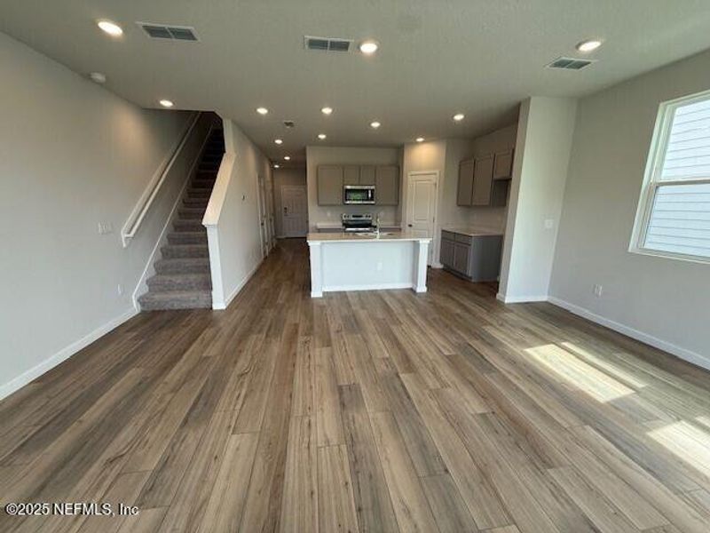 Image 6 of a home in . Image 6 of a home in .