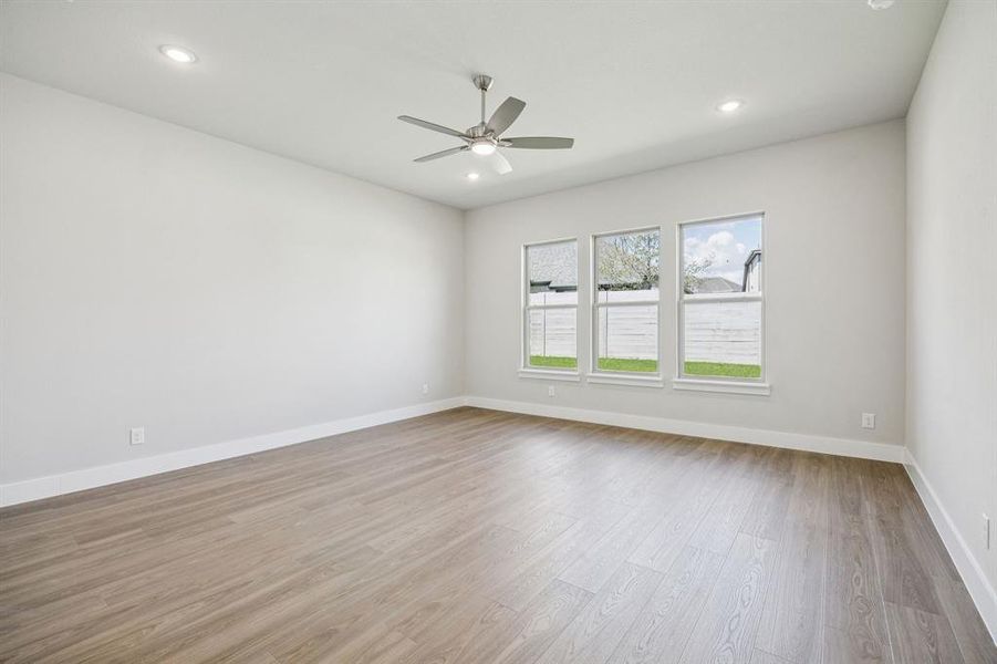 Spacious, unfurnished interior of a new home in Painted Tree Lakeside, McKinney (Image 17). Spacious, unfurnished interior of a new home in Painted Tree Lakeside, McKinney (Image 17).