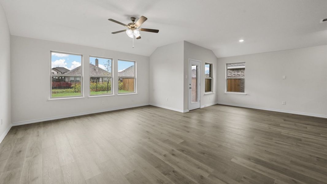 Spacious, unfurnished interior of a new home in Elevon, Lavon (Image 21).
