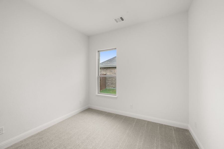 Spacious, unfurnished interior of a new home in Vista Point, Grandview (Image 18).