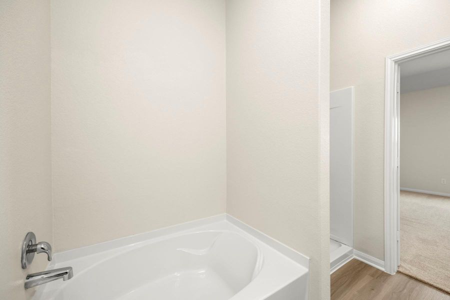 Image 11 of a home in Lago Mar.