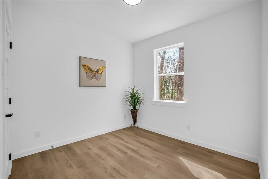 Spacious, unfurnished interior of a new home in , Gun Barrel City (Image 22).