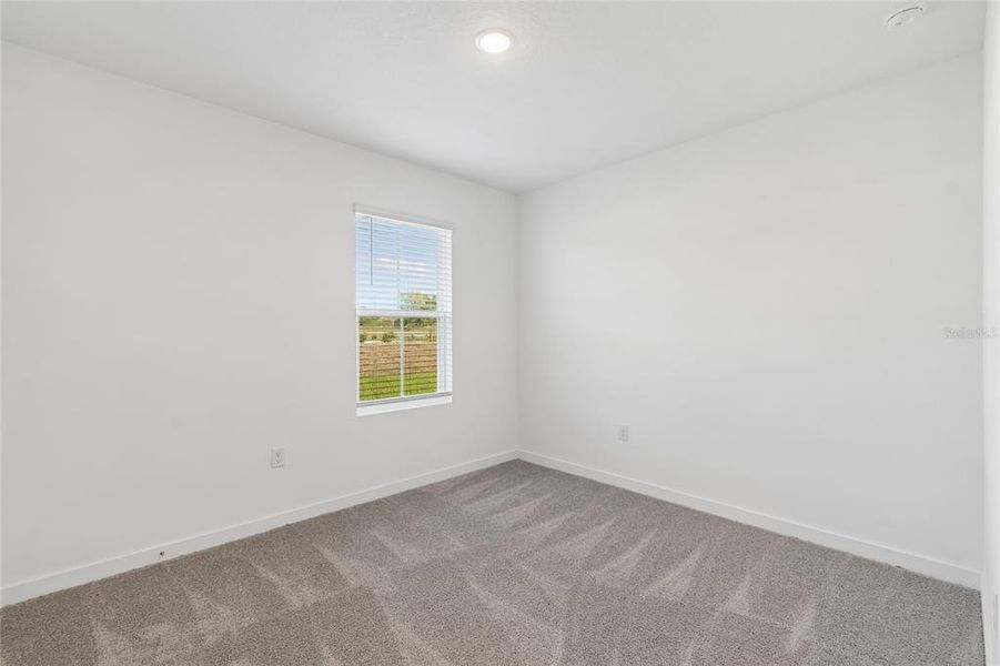Spacious, unfurnished interior of a new home in Aspire at Glen Aire, Ocala (Image 16).