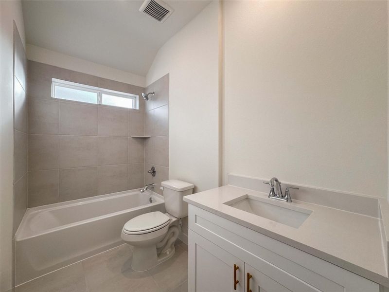 Furnished interior view inside a new home in Creekhaven, Rosharon (Image 6).