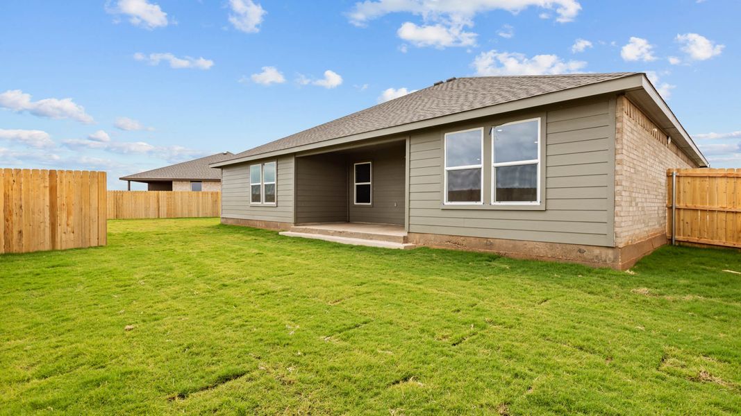 Representative exterior details of a home built from the DEAN by D.R. Horton in Heritage Parks, Abilene (Image 20).