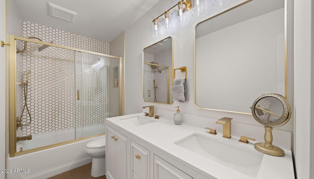 31-web-or-mls-Full Bathroom