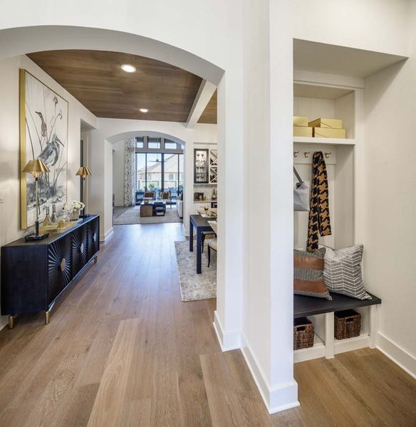 Representative furnished interior of a home built from the 222G by Highland Homes in Santa Rita Ranch, Liberty Hill (Image 47).