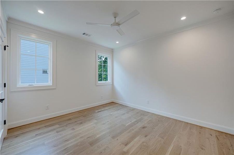 Spacious, unfurnished interior of a new home in , Atlanta (Image 98).