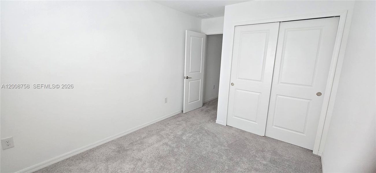 Spacious, unfurnished interior of a new home in , Davenport (Image 24).