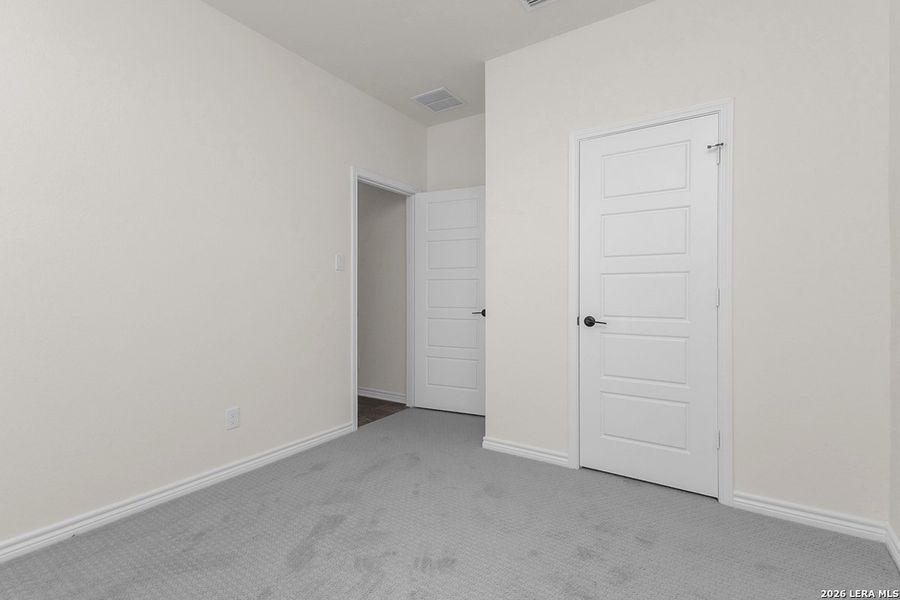 Spacious, unfurnished interior of a new home in Shoreline Park - Classic Collection, Boerne (Image 9).