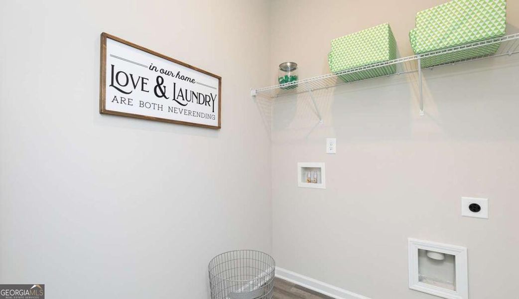 Image 19 of a home in The Cottages of Silvertown. Image 19 of a home in The Cottages of Silvertown.