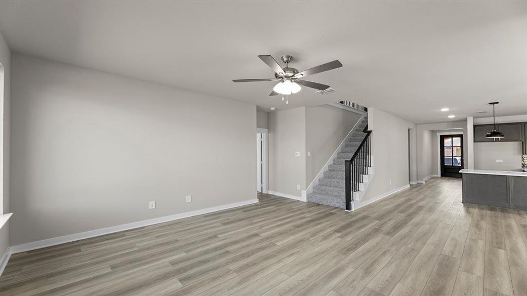 19. 1632 Elle - Family (2)